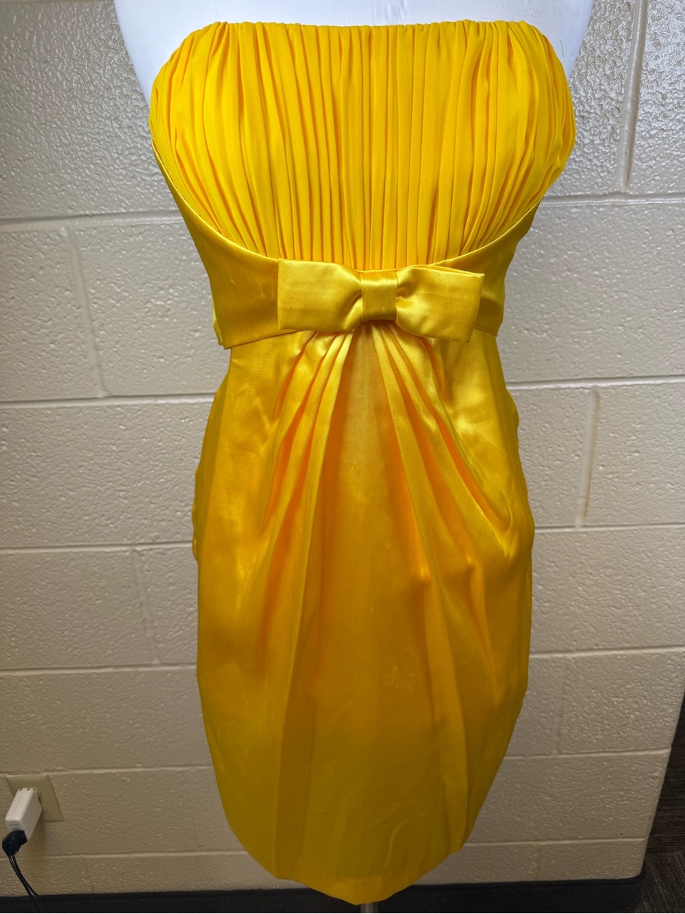 De Laru Strapless Tube Yellow Satin Bow Mini Dress